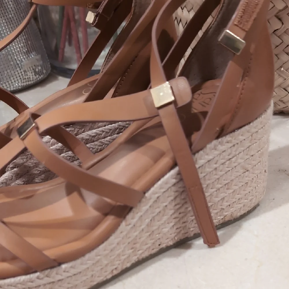 Women's Tan Wedge Sandals - Picture 6 of 6
